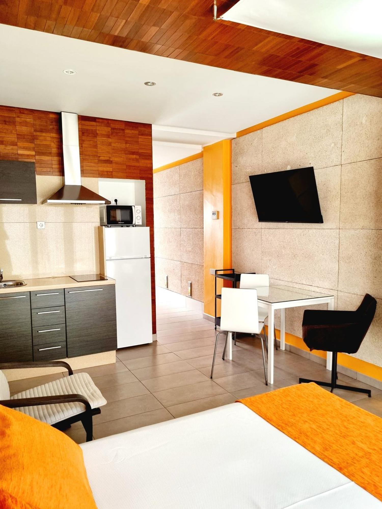 Apartamentos El Arrecife Кониль-де-ла-Фронтера Экстерьер фото